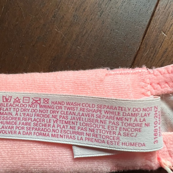 Demi Bra by Victoria’s Secret - Picture 9 of 10